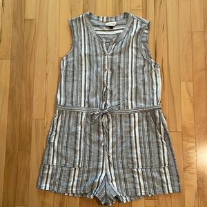 Universal Thread Gray and White Striped Romper